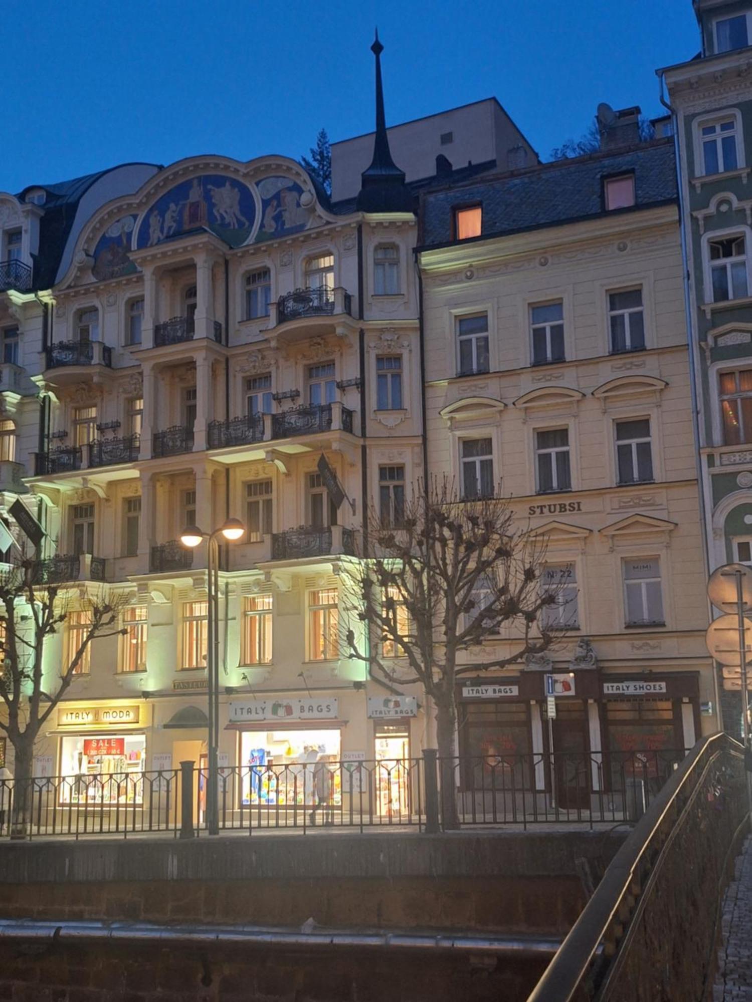 Apartments Stubsi With Colonnade View Karlsbad Eksteriør billede
